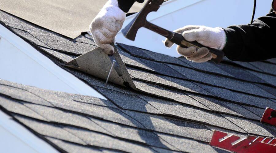 Expert Emergency Roof Repairs services in McDade, TX